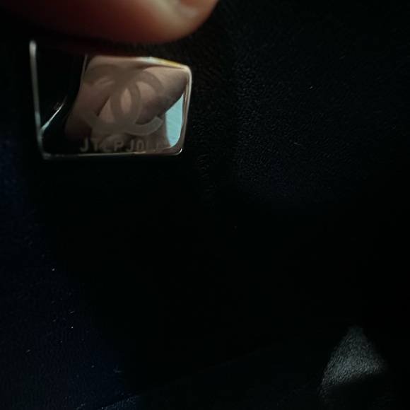 Chanel classic black caviar medium boy bag - Picture 8 of 14